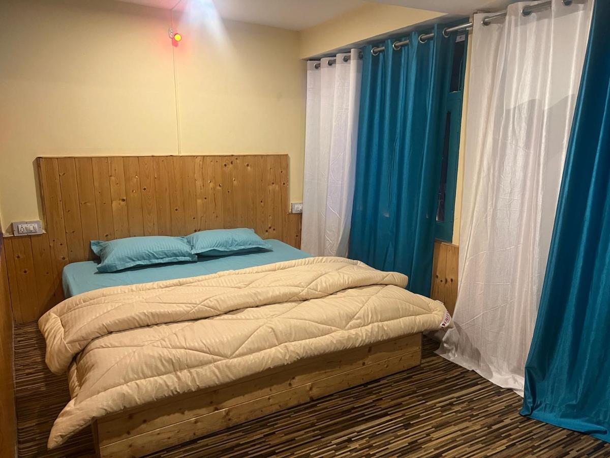 The Vagabond Manali Hostel Exterior photo