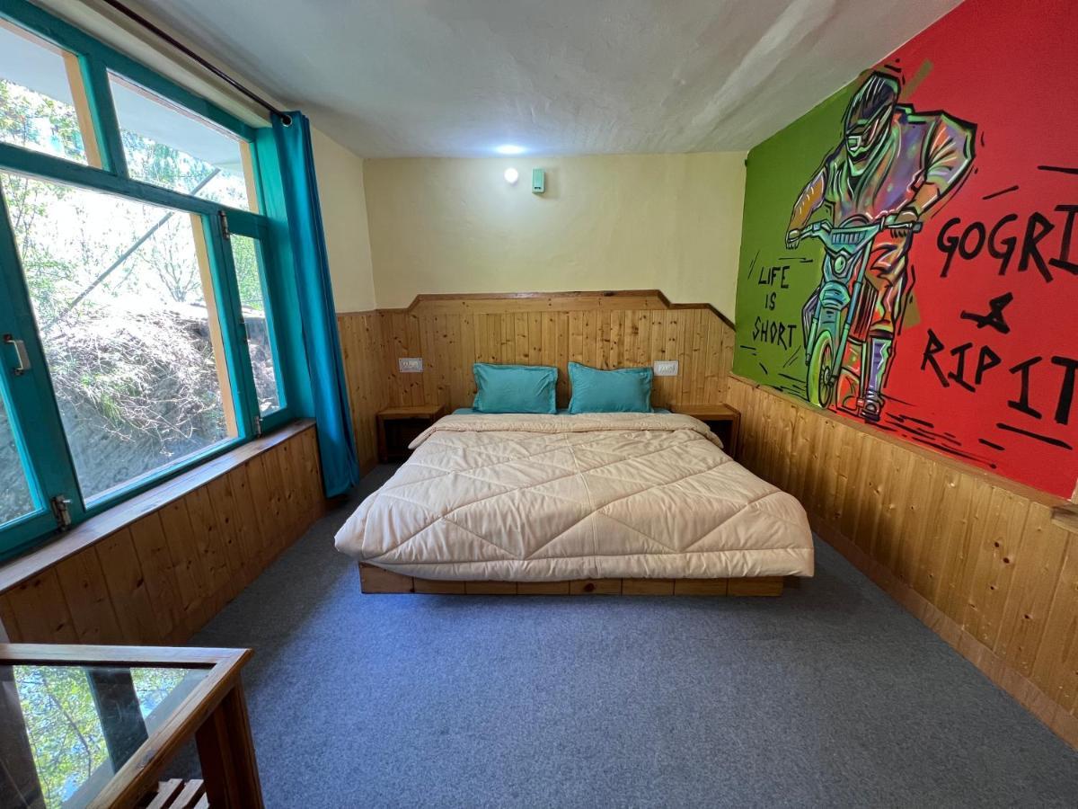 The Vagabond Manali Hostel Exterior photo