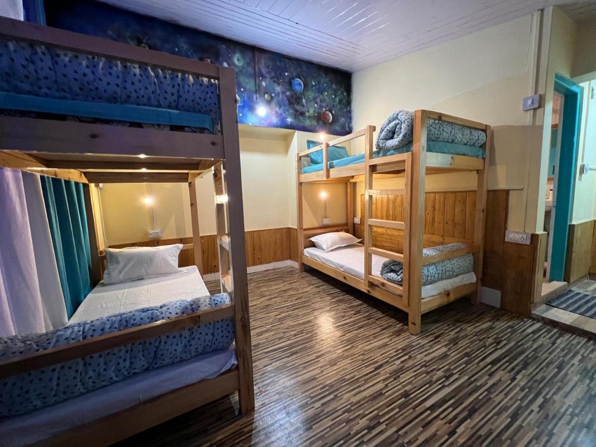 The Vagabond Manali Hostel Exterior photo