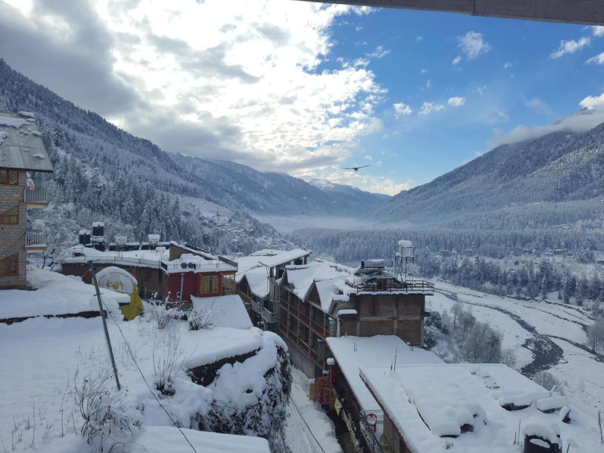 The Vagabond Manali Hostel Exterior photo