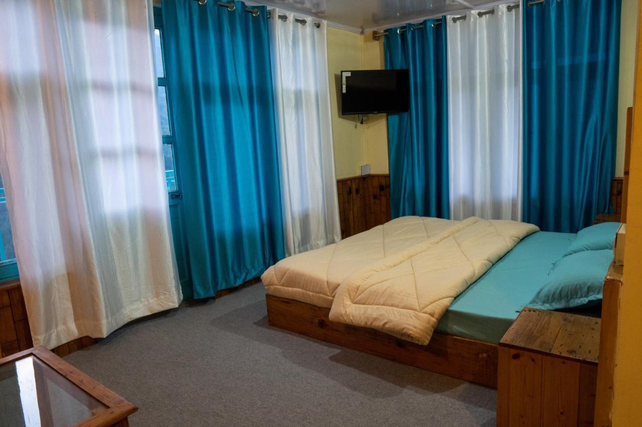 The Vagabond Manali Hostel Exterior photo